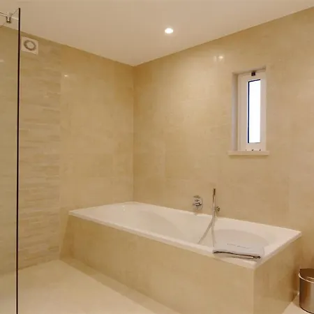 Pinhal 213-cleverdetails- Sleeps 8, Quiet Area, Walking Distance *