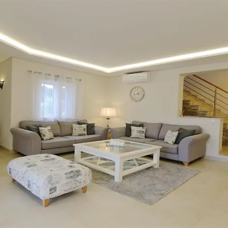 빌라 Pinhal 213-cleverdetails- Sleeps 8, Quiet Area, Walking Distance *