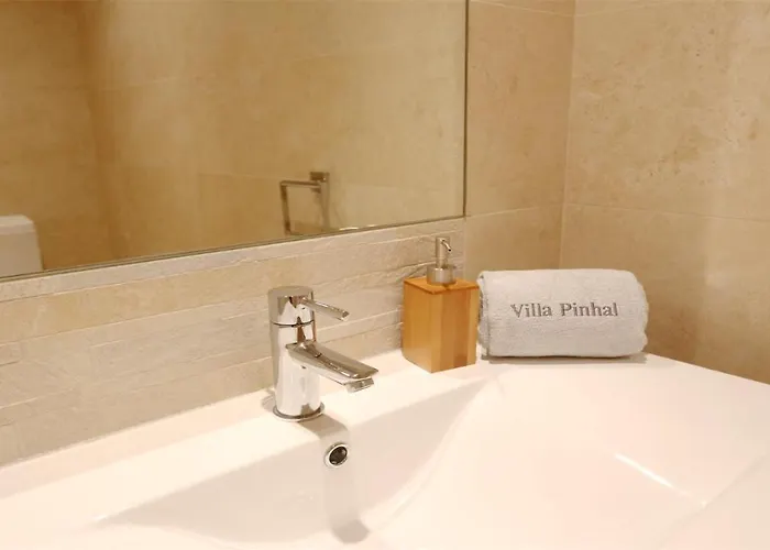 Villa Pinhal 213-cleverdetails- Sleeps 8, Quiet Area, Walking Distance *