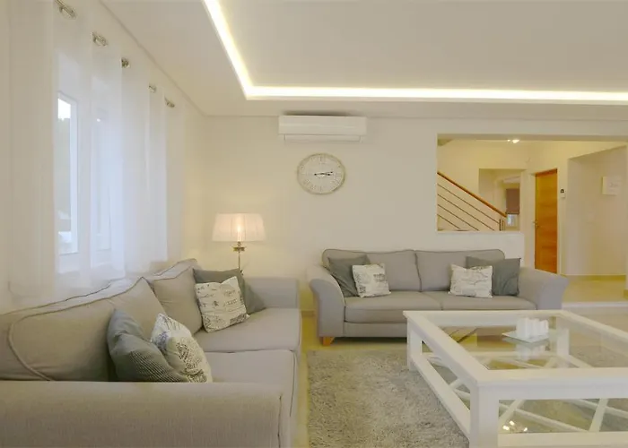 Pinhal 213-cleverdetails- Sleeps 8, Quiet Area, Walking Distance Vilamoura