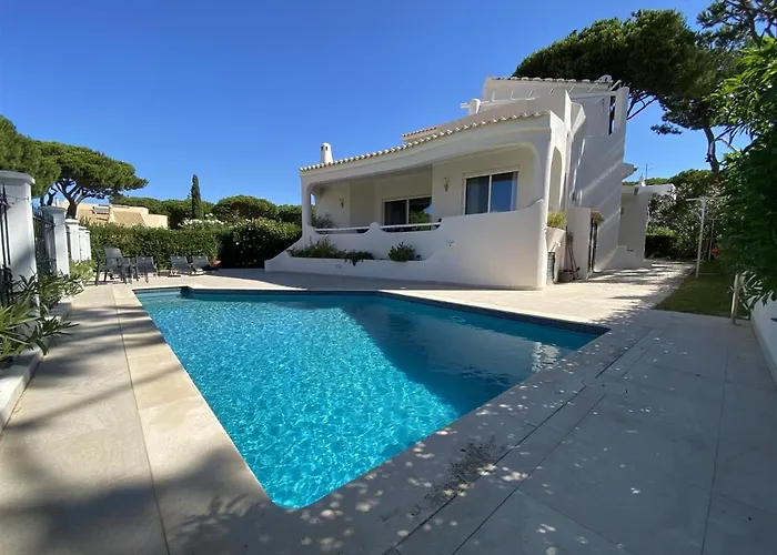 Pinhal 213-cleverdetails- Sleeps 8, Quiet Area, Walking Distance Vilamoura