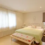 Pinhal 213-cleverdetails- Sleeps 8, Quiet Area, Walking Distance فيلة فيلامورا