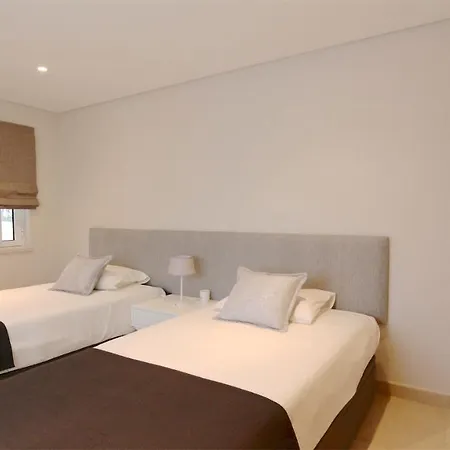 Pinhal 213-cleverdetails- Sleeps 8, Quiet Area, Walking Distance Villa