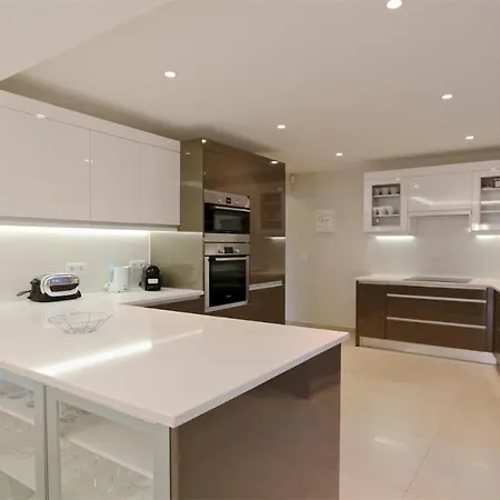 Pinhal 213-cleverdetails- Sleeps 8, Quiet Area, Walking Distance Βίλα *