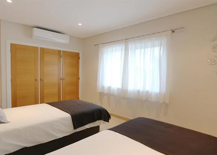 Pinhal 213-cleverdetails- Sleeps 8, Quiet Area, Walking Distance 维拉摩拉